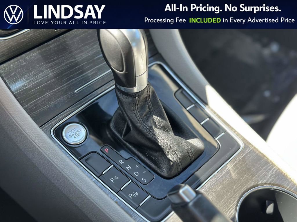 Used 2017 Volkswagen Passat 1.8T SEL Premium FWD image 19
