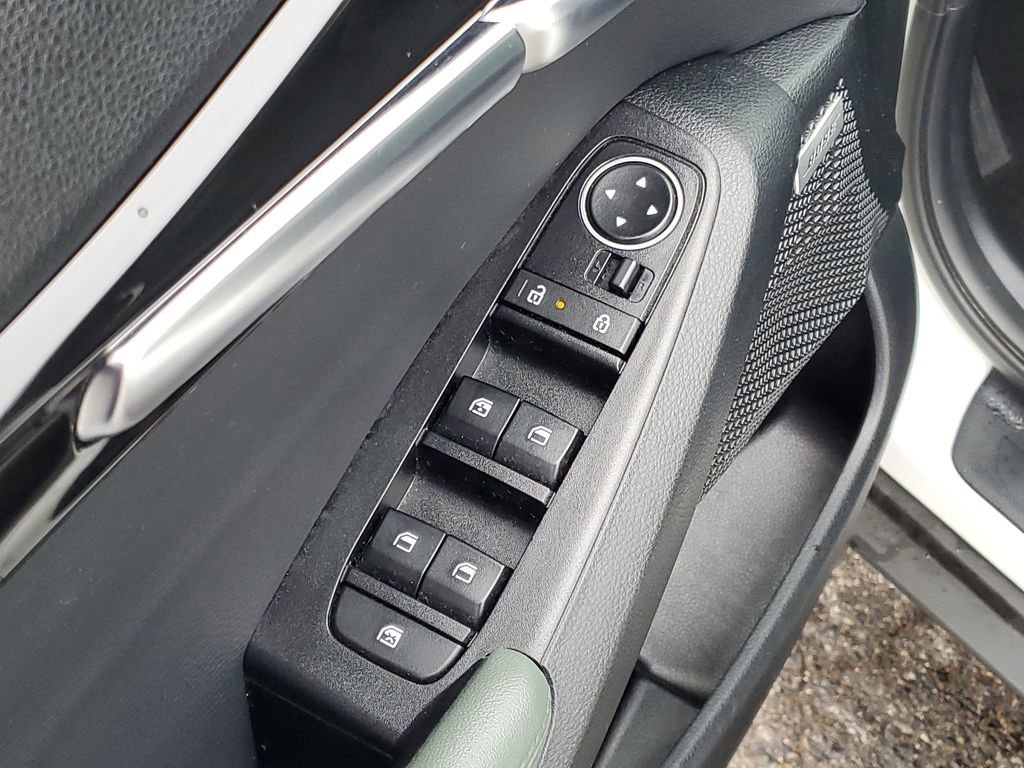 Used 2024 Kia Seltos SX w/ SX Sunroof Package image 10