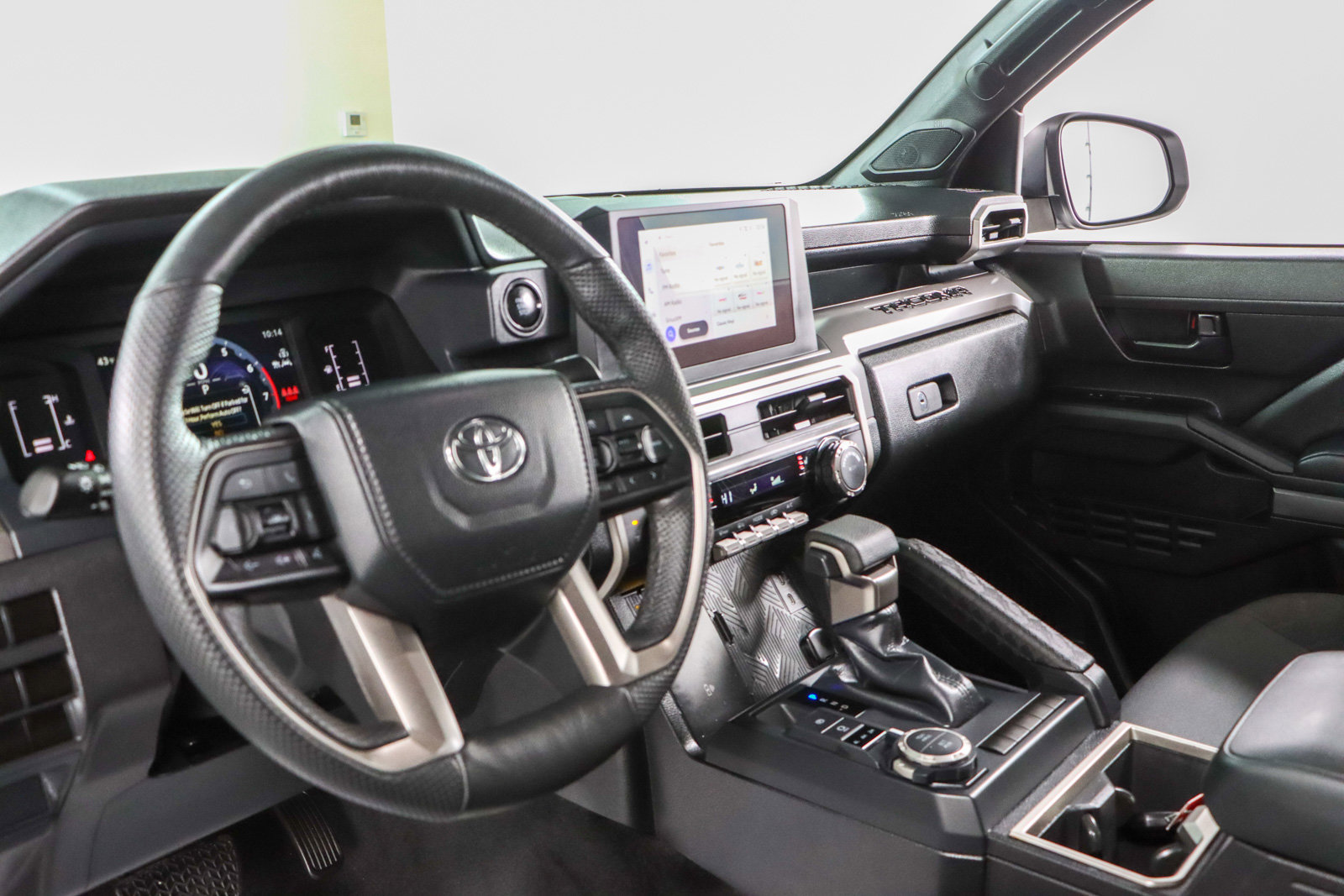 Used 2024 Toyota Tacoma SR5 image 23