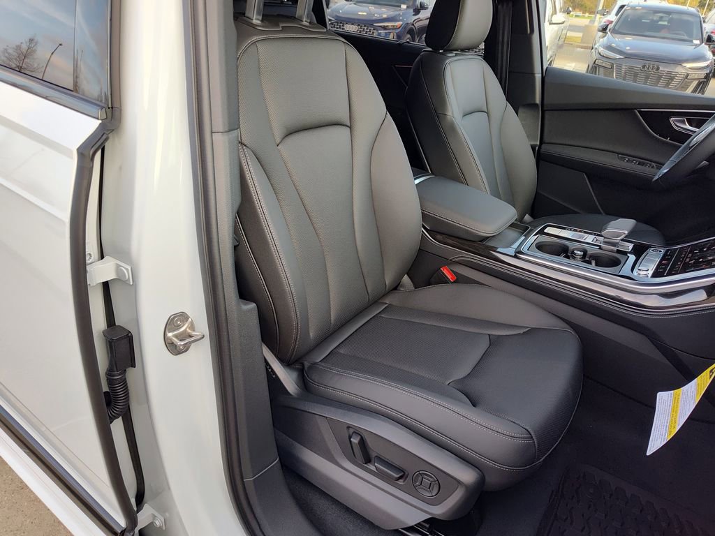 New 2026 Audi Q7 3.0T Premium Plus AWD/4WD image 12