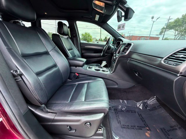 Used 2018 Jeep Grand Cherokee Limited AWD/4WD image 24