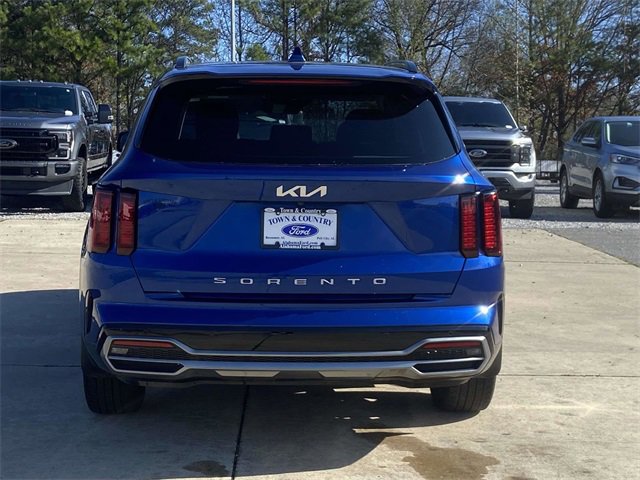 Used 2022 Kia Sorento S w/ Panoramic Sunroof Package image 4