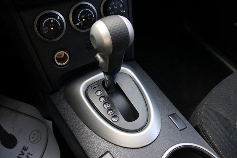 Used 2013 Nissan Rogue SV w/ Premium Pkg AWD/4WD image 8