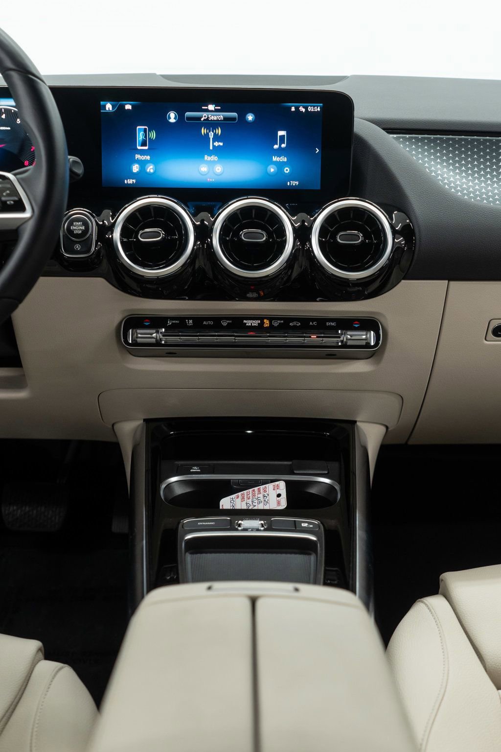 Used 2025 Mercedes-Benz GLA 250 4MATIC image 19