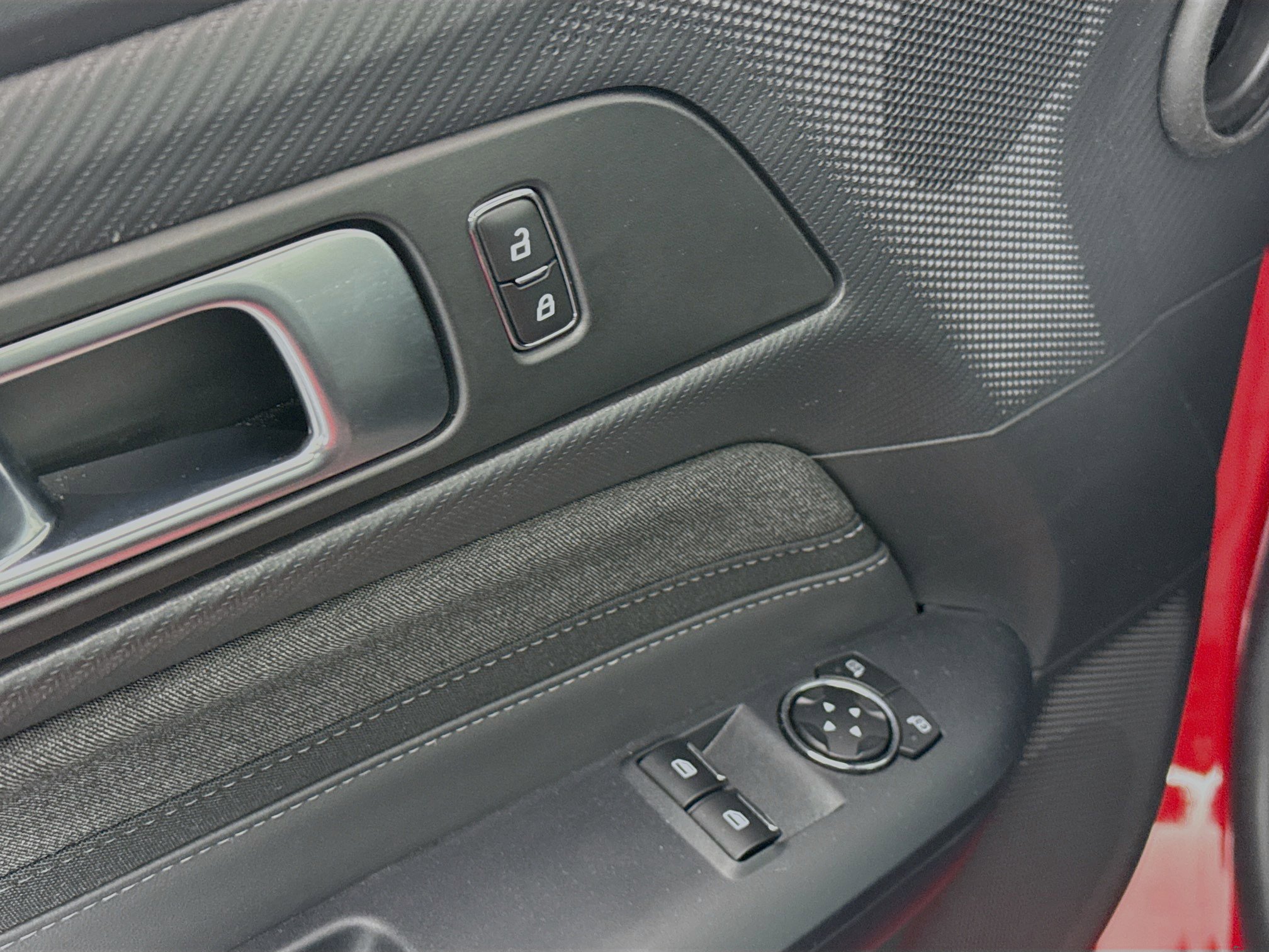 Used 2025 Ford Mustang GT image 17