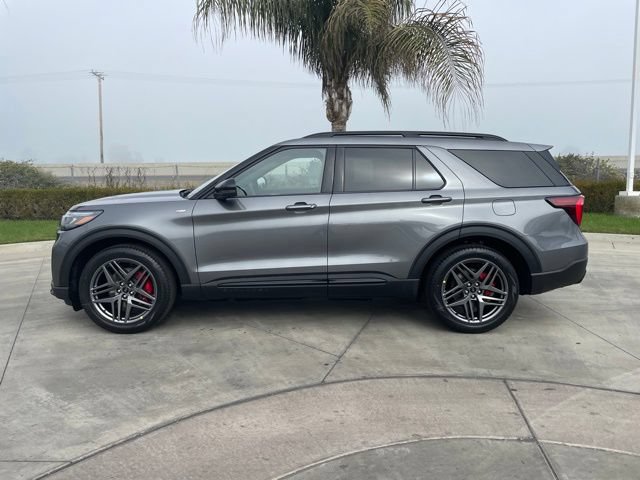 New 2026 Ford Explorer ST-Line w/ ST-Line Street Pack RWD image 2