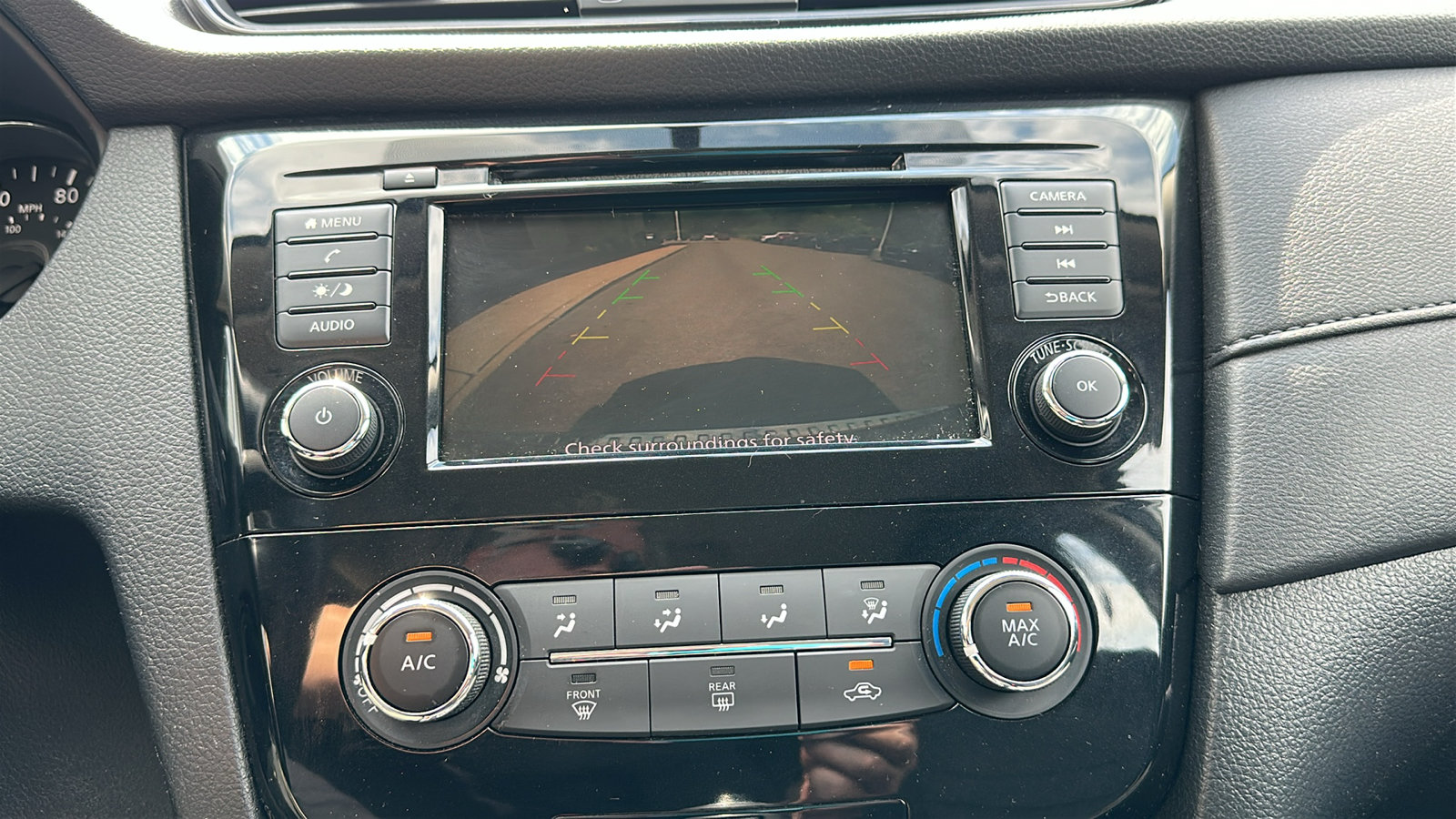 Used 2018 Nissan Rogue S AWD/4WD image 20