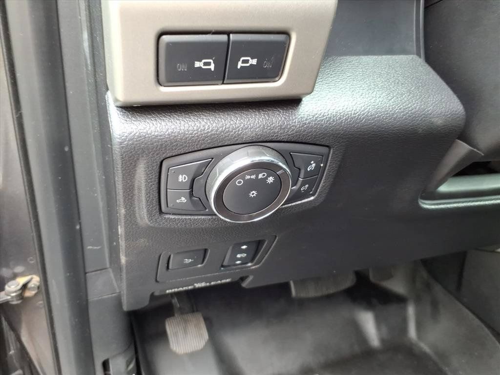 Used 2018 Ford F250 Lariat w/ Lariat Ultimate Package AWD/4WD image 26