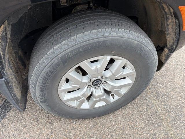 Used 2023 Nissan Frontier SV w/ SV Convenience Package image 14