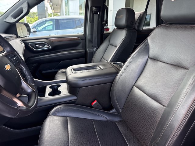 Used 2021 Chevrolet Tahoe High Country w/ Premium Package AWD/4WD image 5