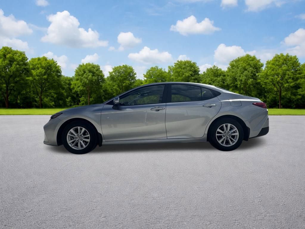 Used 2025 Toyota Camry LE w/ Convenience Package image 18