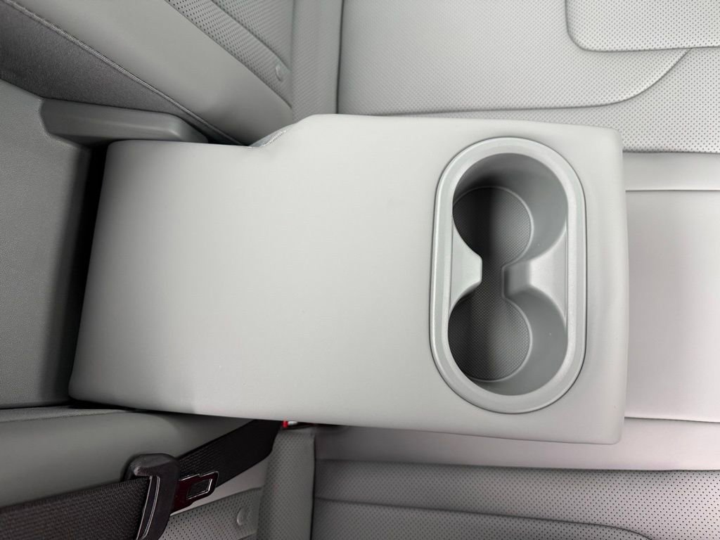 New 2026 Hyundai Elantra Limited image 20