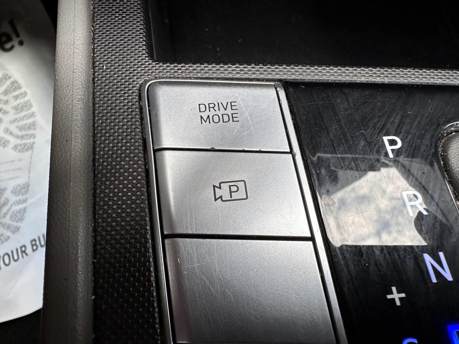 Used 2023 Hyundai Elantra SE FWD image 24