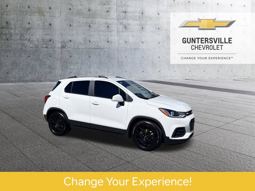 Used 2022 Chevrolet Trax LT w/ Sport Edition FWD image 1