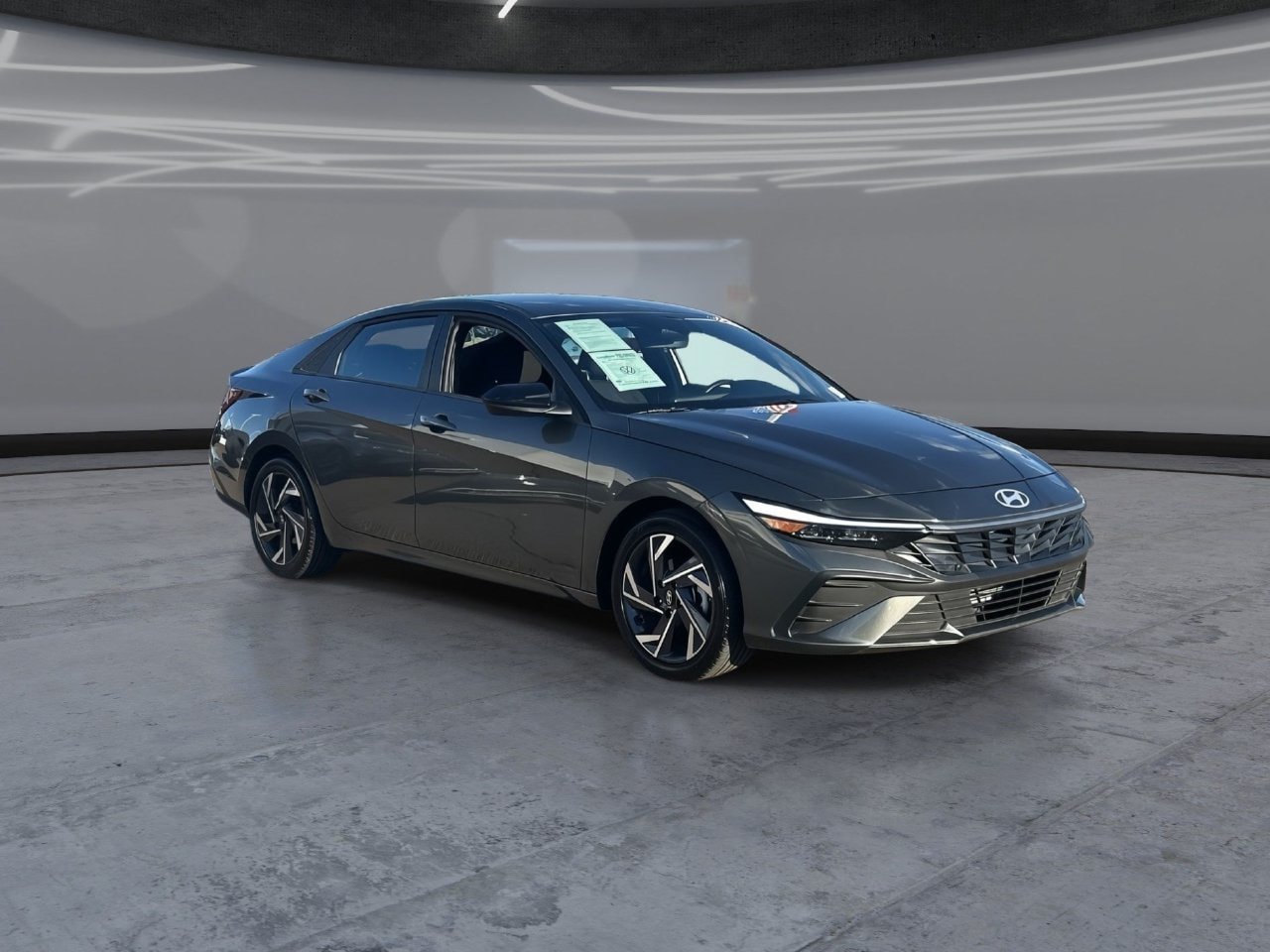 Used 2025 Hyundai Elantra Sport FWD image 2
