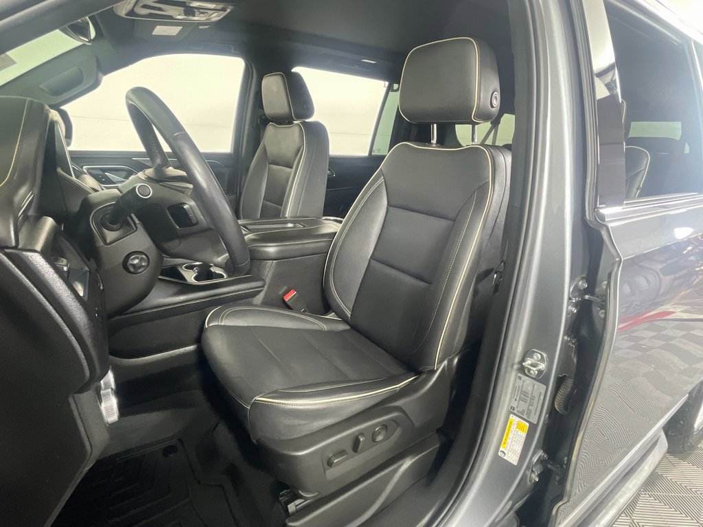 Used 2022 GMC Yukon XL SLT w/ SLT Premium Package image 22