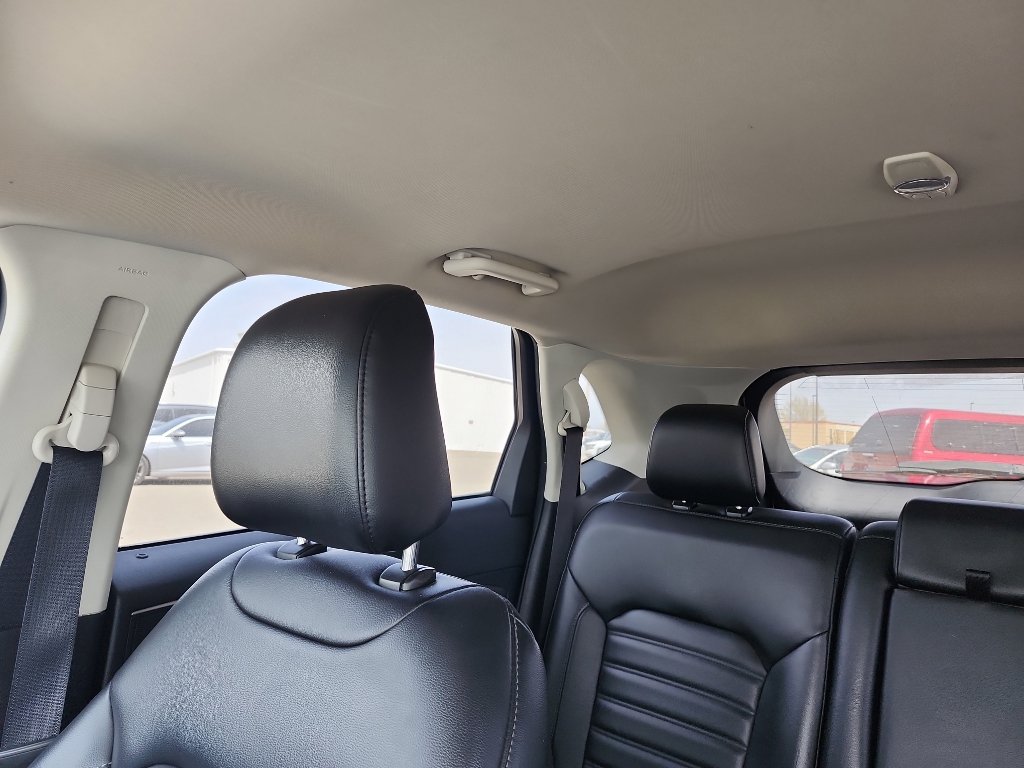 Used 2020 Ford Edge SEL image 23