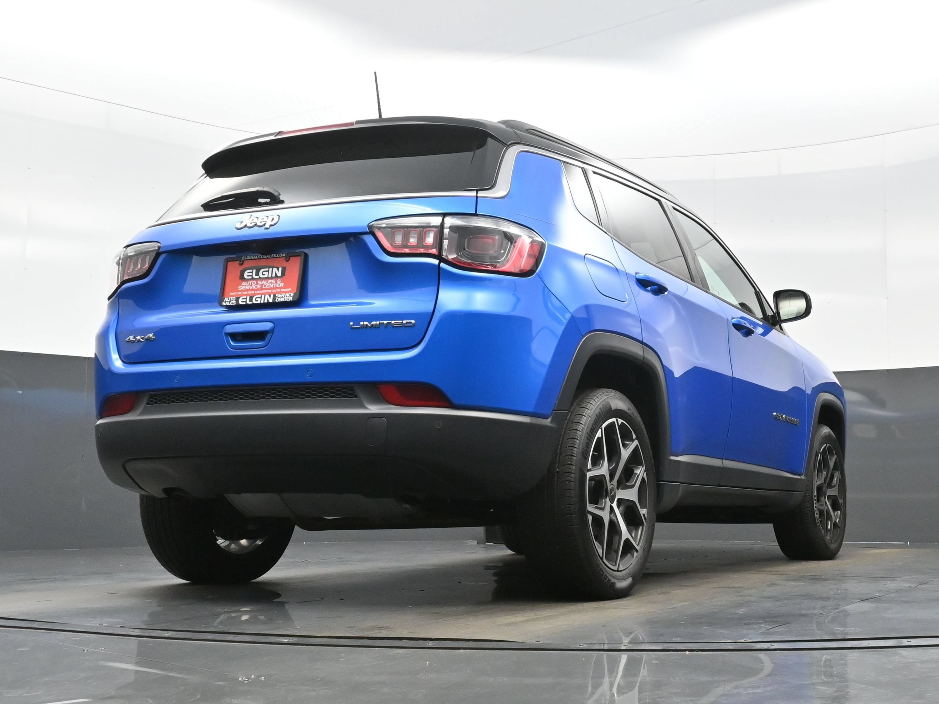 Used 2025 Jeep Compass Limited AWD/4WD image 28