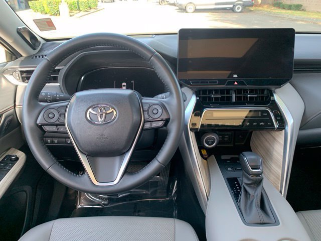 Used 2023 Toyota Venza Limited AWD/4WD image 18