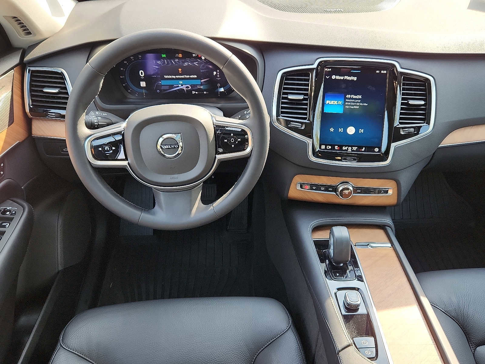 Certified 2024 Volvo XC90 B6 Plus w/ Protection Package Premier image 11