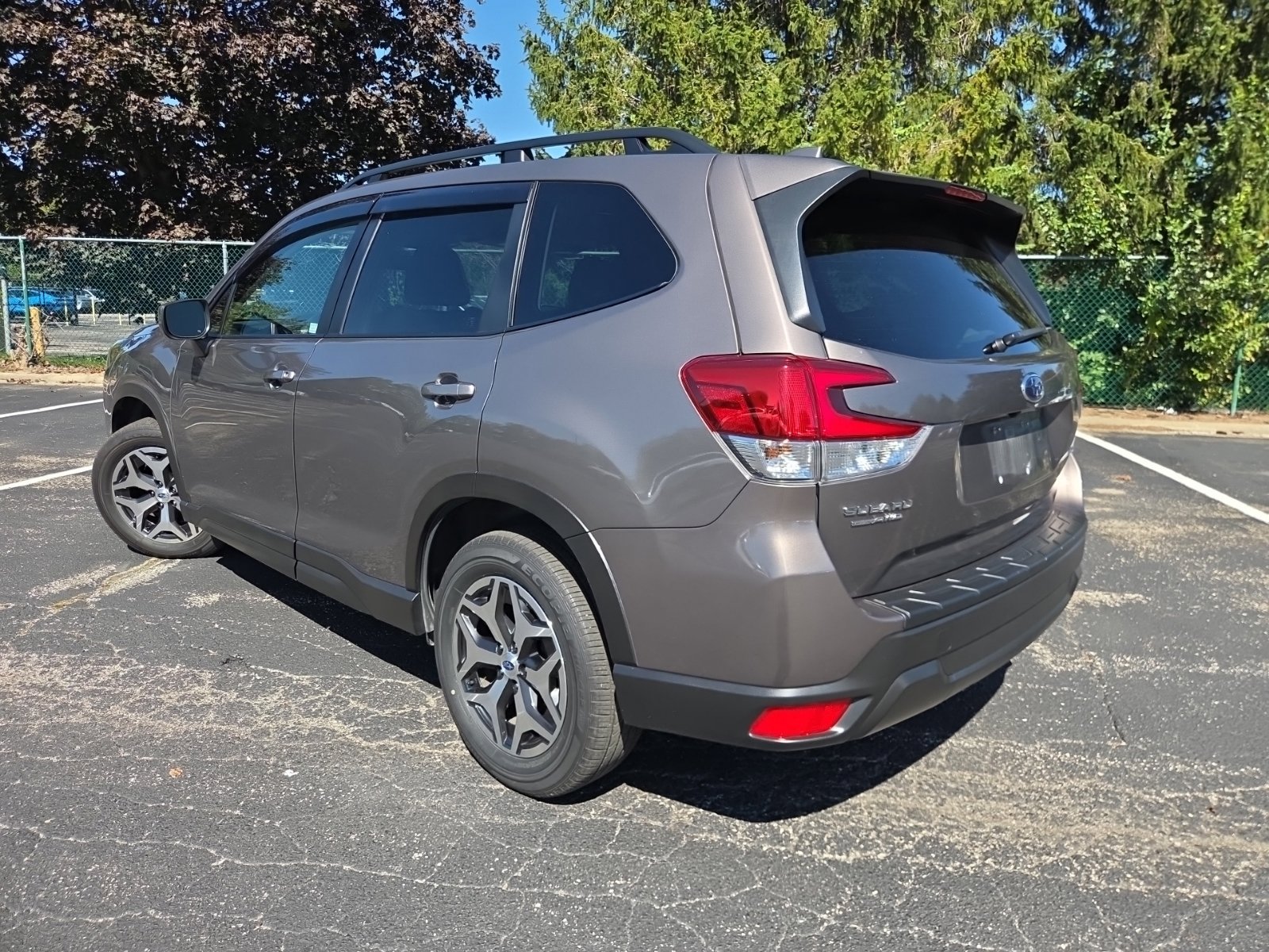 Used 2022 Subaru Forester Premium AWD/4WD image 11