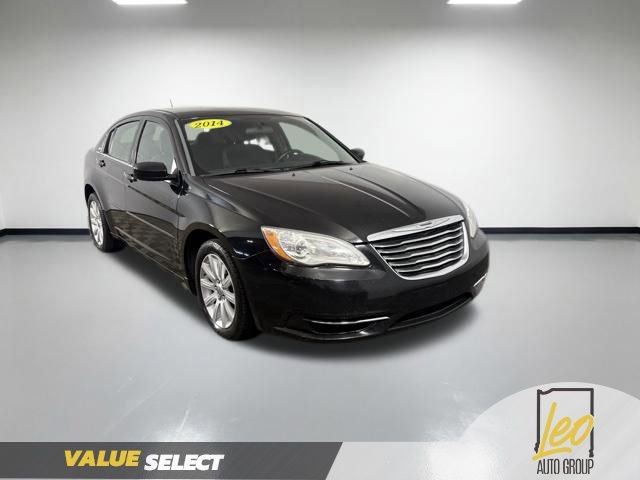 Used 2014 Chrysler 200 Touring FWD image 7
