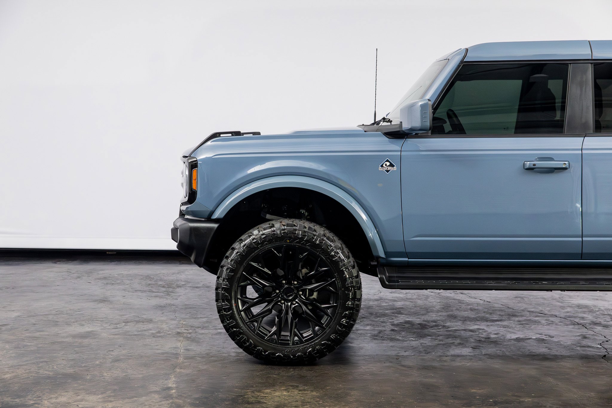 Used 2025 Ford Bronco Outer Banks AWD/4WD image 10
