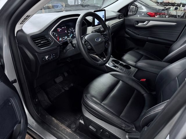 Used 2022 Ford Escape SEL FWD image 18