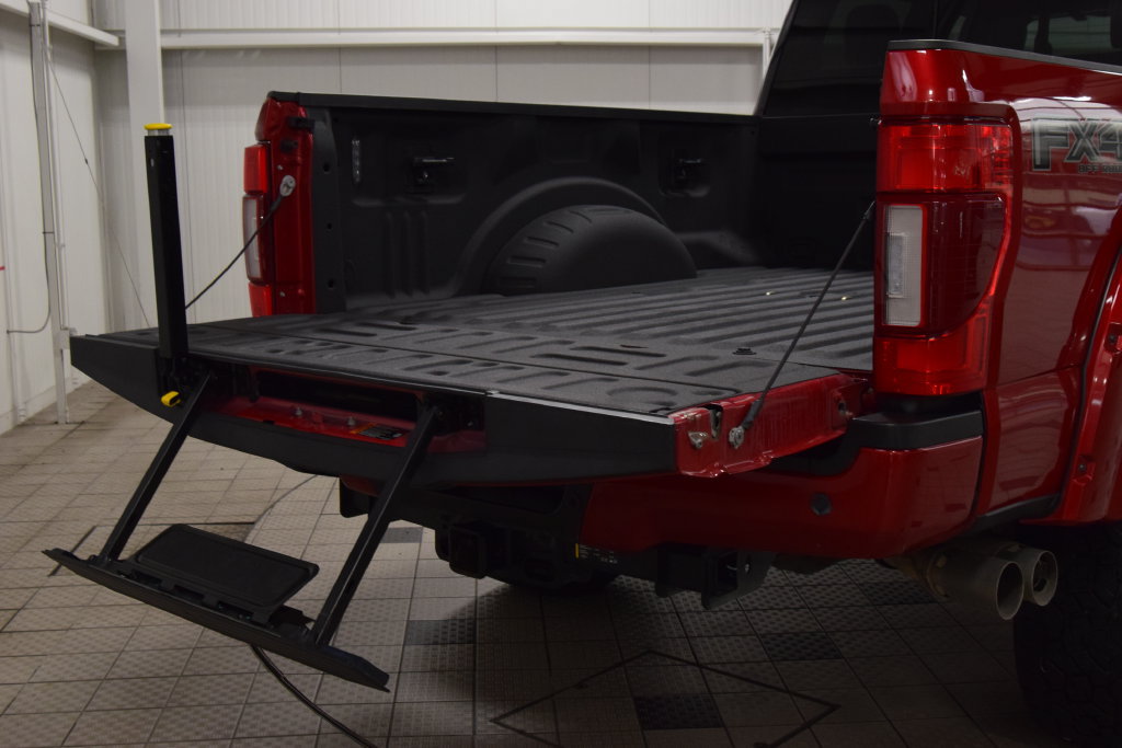 Used 2022 Ford F250 Lariat w/ Black Appearance Package AWD/4WD image 23