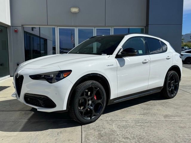 New 2026 Alfa Romeo Stelvio Sprint w/ Convenience Package image 3