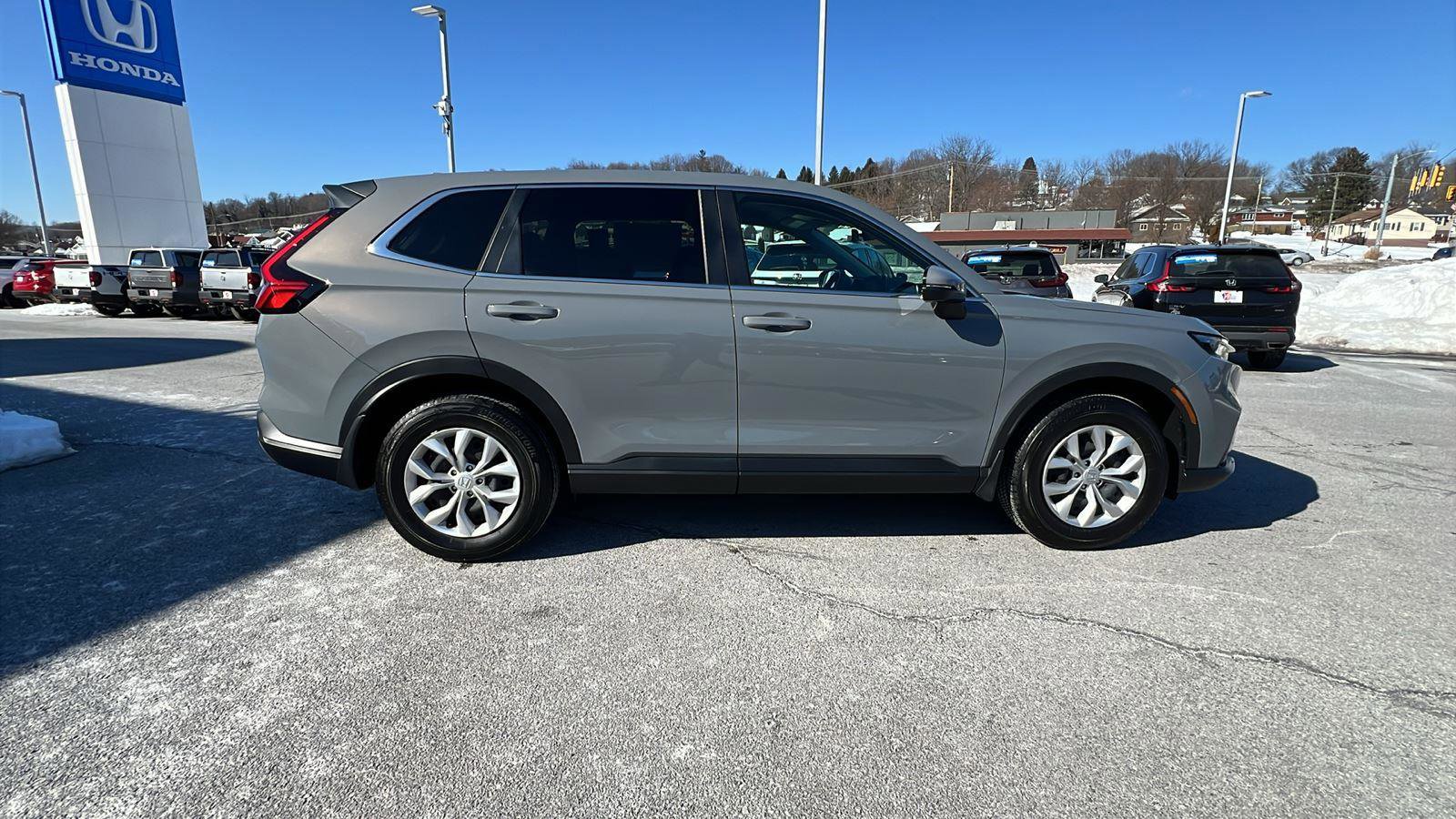 Certified 2025 Honda CR-V LX image 3