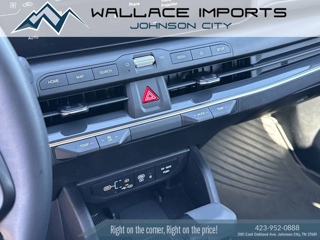 Used 2025 Kia K4 EX image 25
