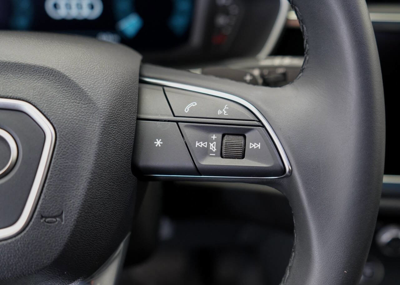 Used 2024 Audi Q3 2.0T Premium Plus w/ Premium Plus Package image 44