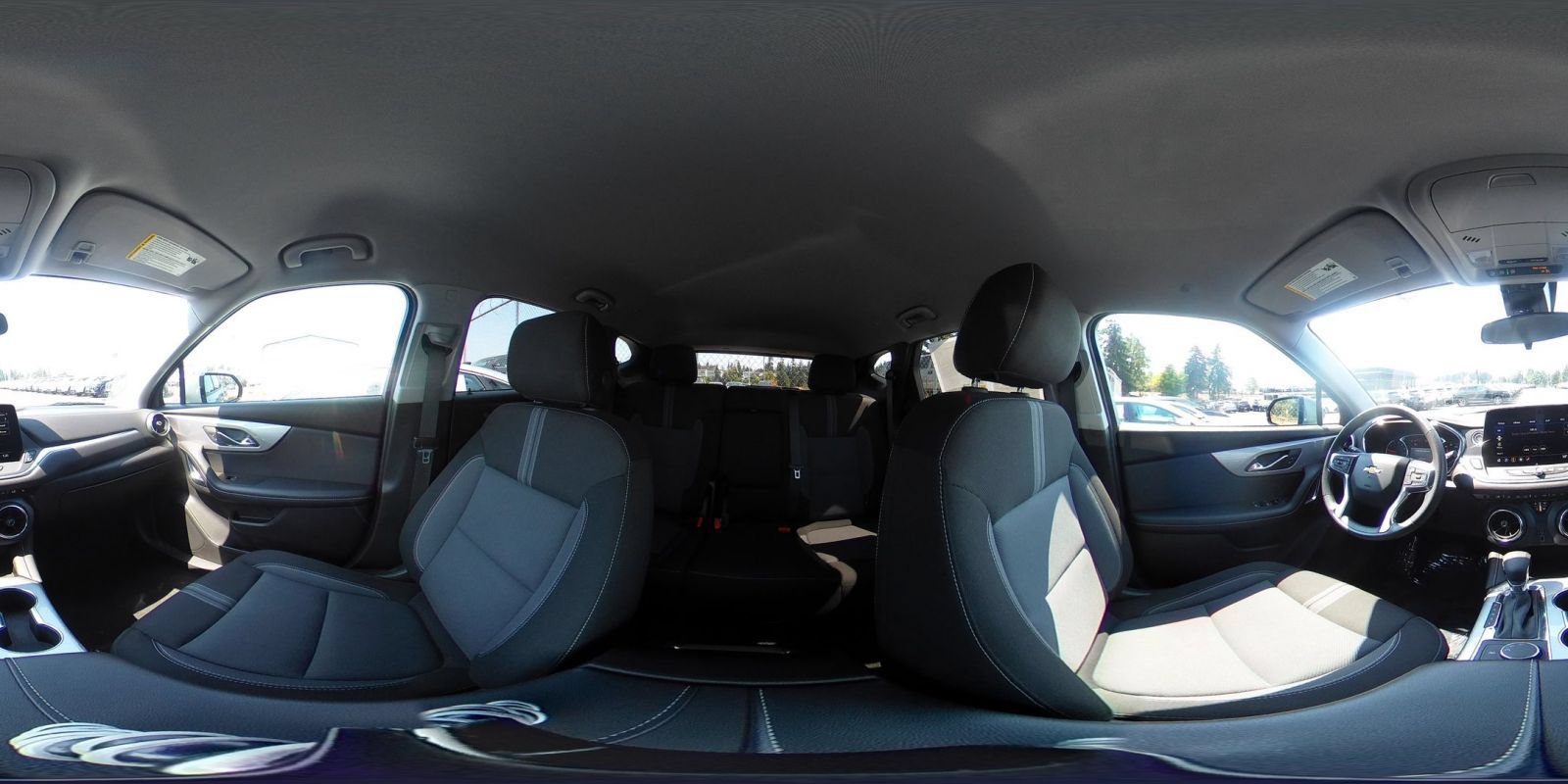 Used 2025 Chevrolet Blazer LT FWD image 43