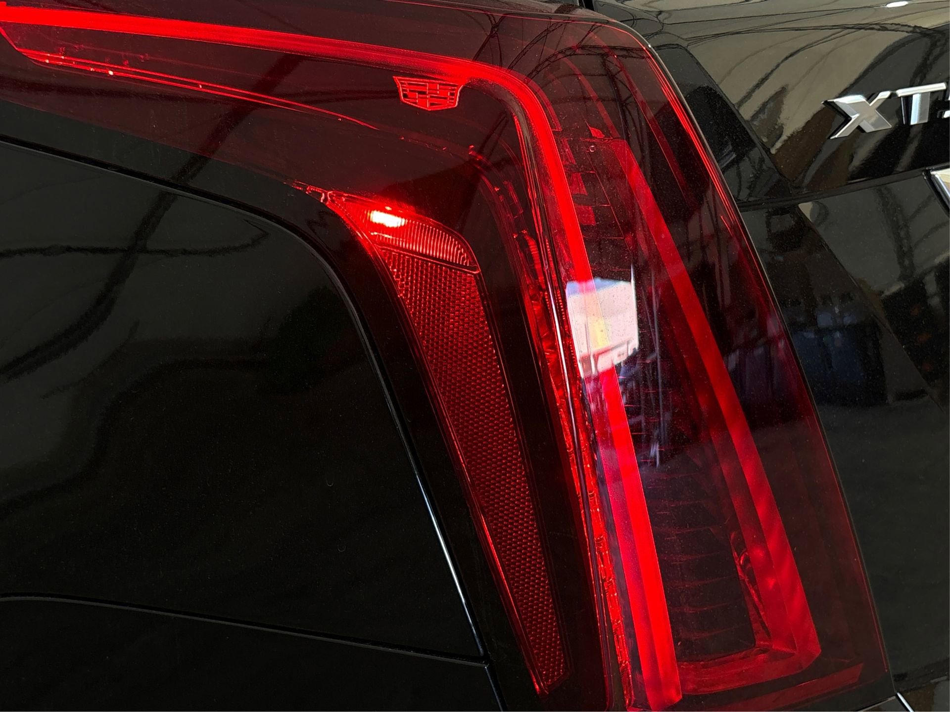 New 2025 Cadillac XT5 Luxury image 15