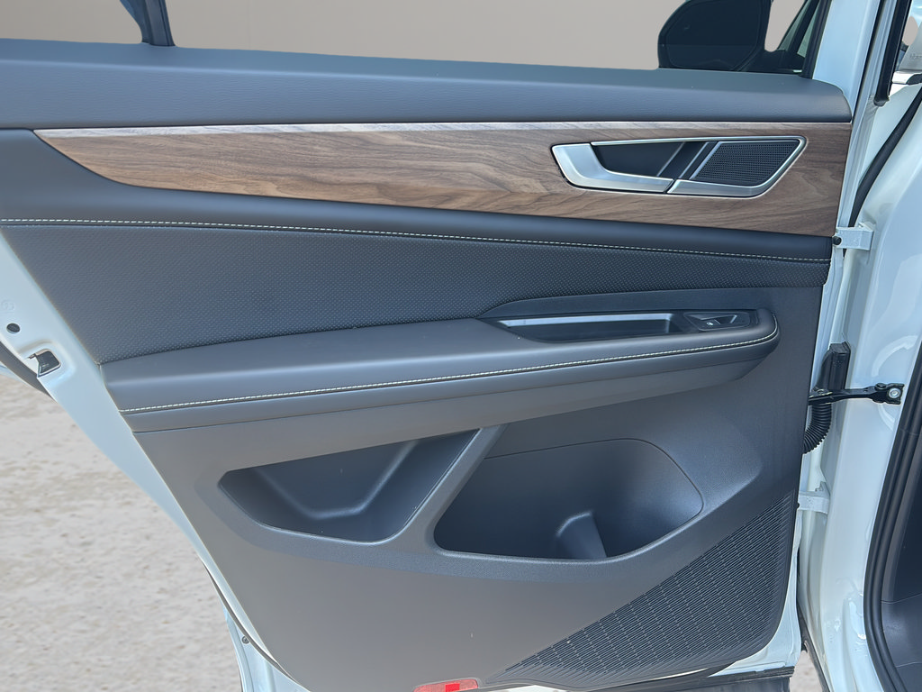 New 2026 Volkswagen Atlas SE FWD image 14