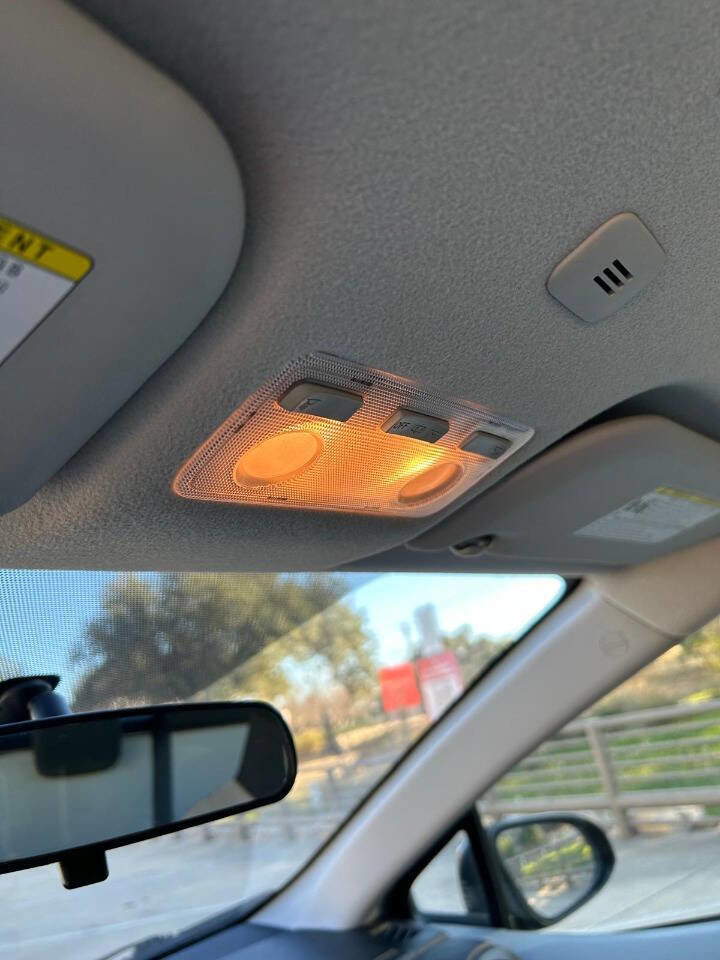 Used 2012 Toyota Prius C One image 27