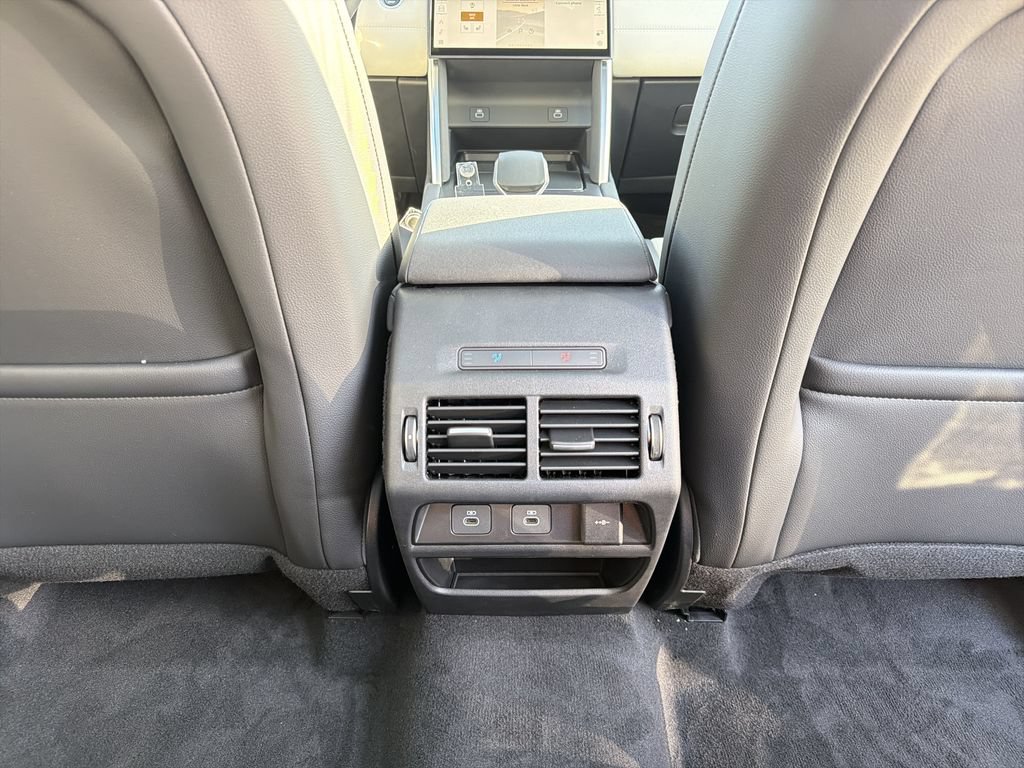 New 2026 Land Rover Discovery Sport Landmark AWD/4WD image 13