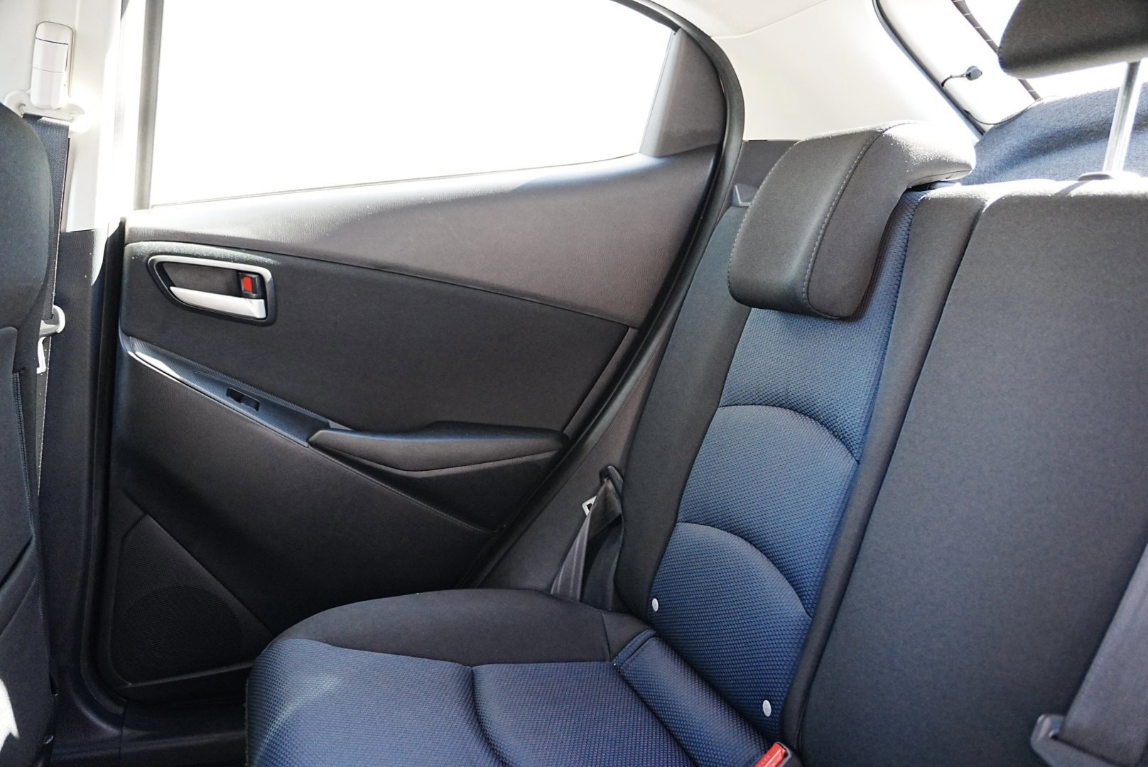 Used 2020 Toyota Yaris LE image 15