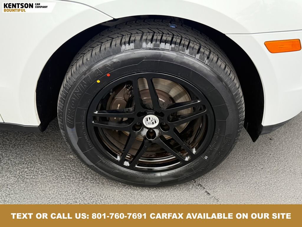 Used 2018 Porsche Macan Base image 16