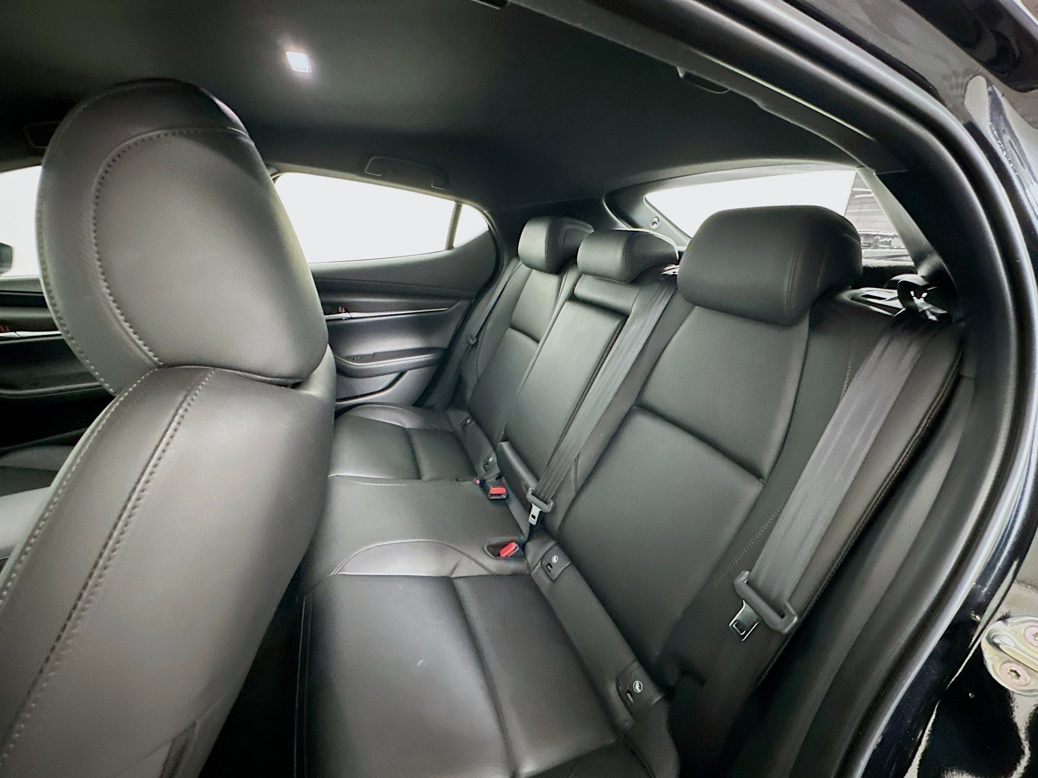 Used 2022 MAZDA MAZDA3 s image 25