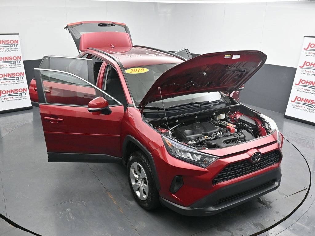 Used 2019 Toyota RAV4 LE w/ Carpet Mat Package image 42