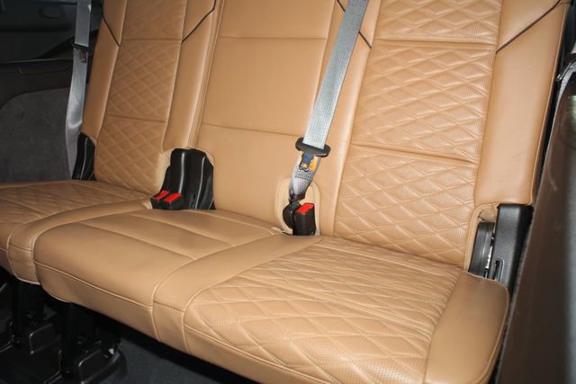 Used 2021 Cadillac Escalade Premium Luxury image 24