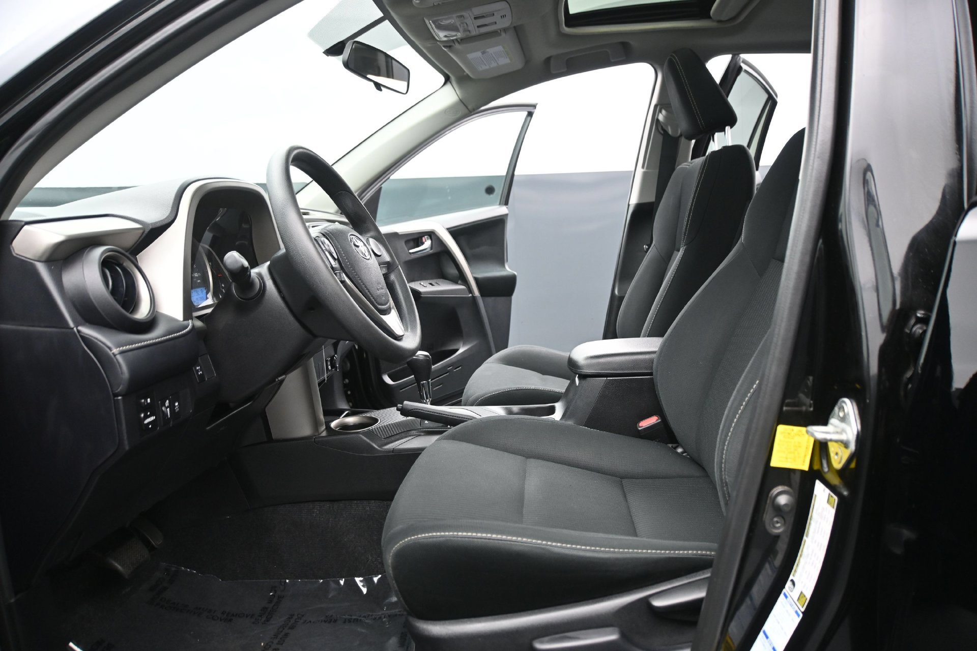 Used 2014 Toyota RAV4 XLE AWD/4WD image 19