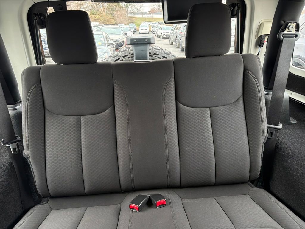 Used 2018 Jeep Wrangler Sport image 32