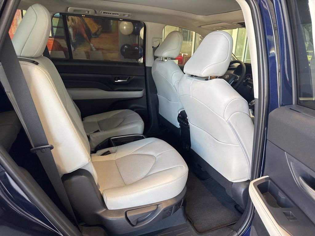 New 2026 Toyota Grand Highlander Limited image 13