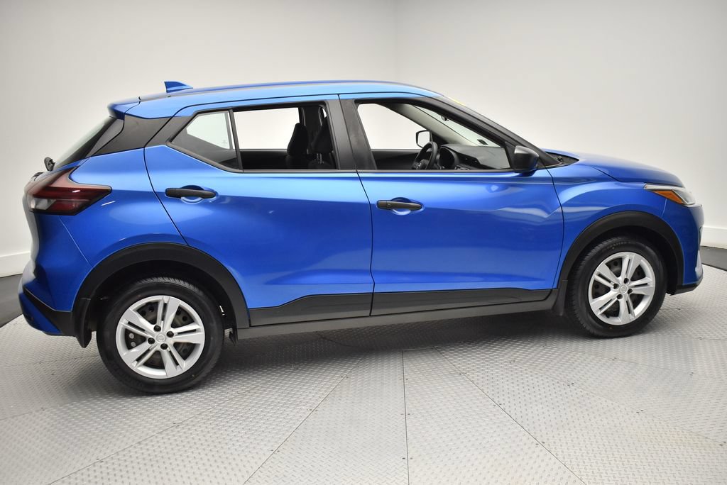 Used 2024 Nissan Kicks S FWD image 4