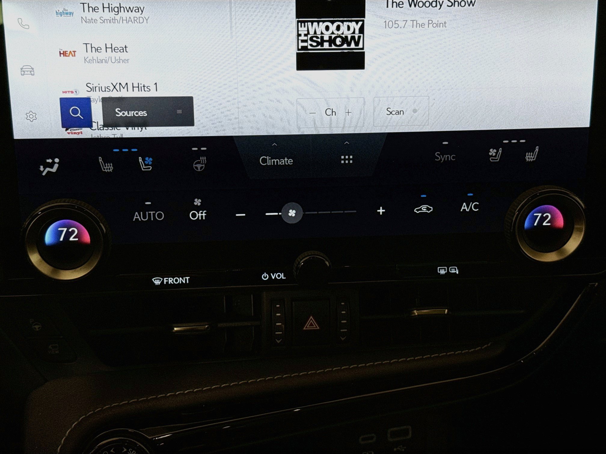Used 2025 Lexus NX 350h AWD w/ Accessory Package (2T) image 17