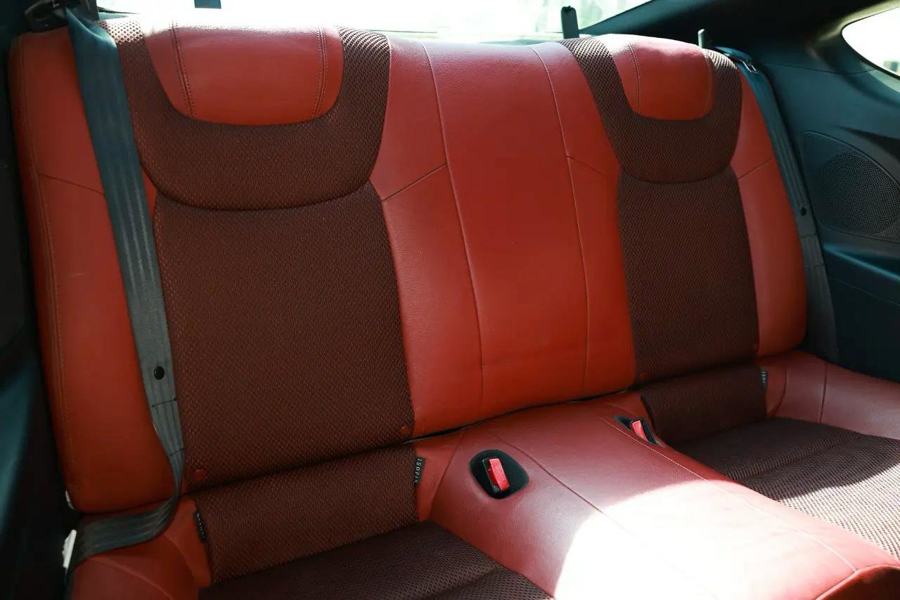 Used 2013 Hyundai Genesis 3.8 image 14