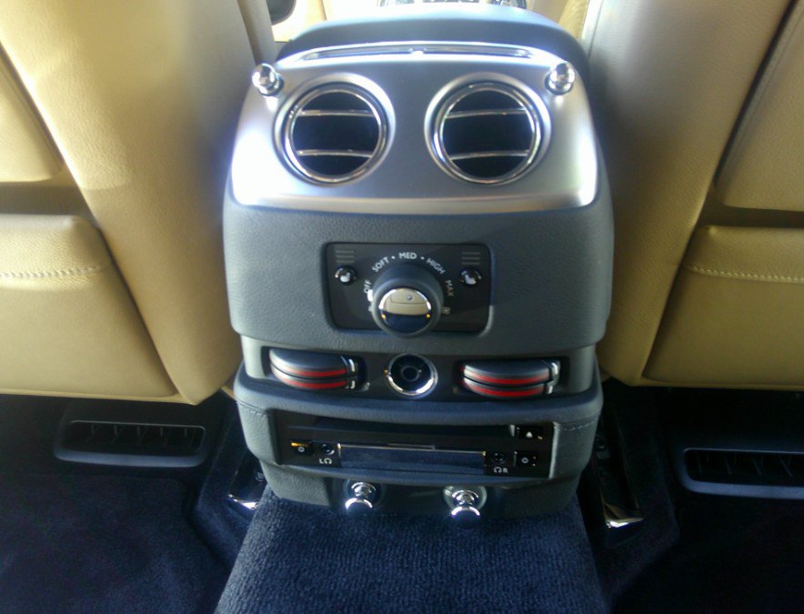 Used 2013 Rolls-Royce Ghost RWD image 77